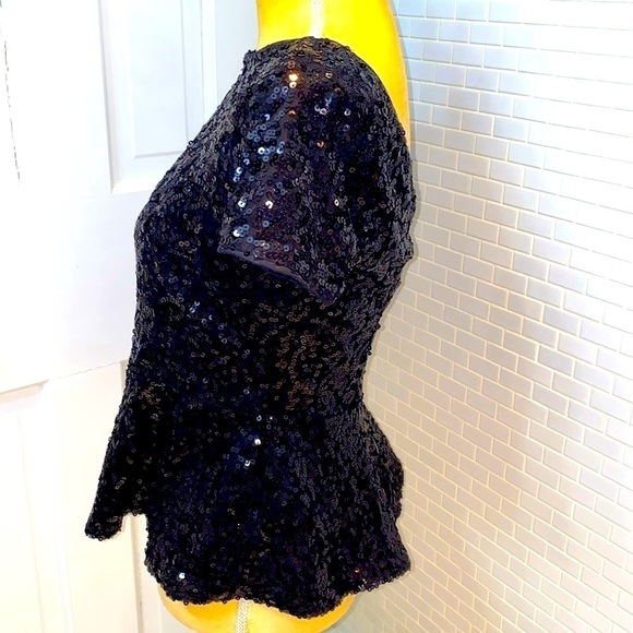 Casual Couture black sequin short sleeve peplum top. Back Zipper.Lined. Size M. - Picture 3 of 7